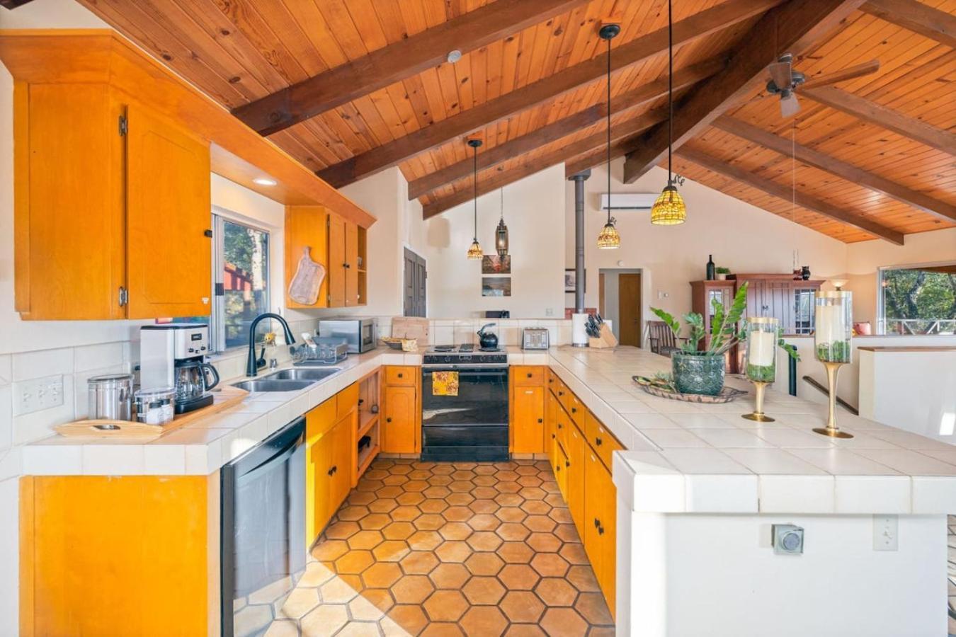10-acre Forest Villa, 20 Miles From Yosemite South Villa